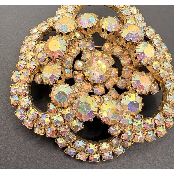 Vintage Layered AB Aurora Borealis Crystal Gold Tone Brooch & Clip Earrings Set - Picture 4 of 11